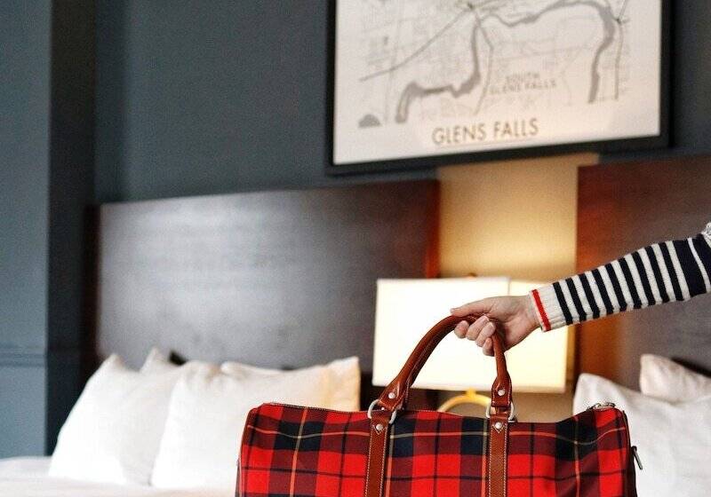 Отель The Queensbury