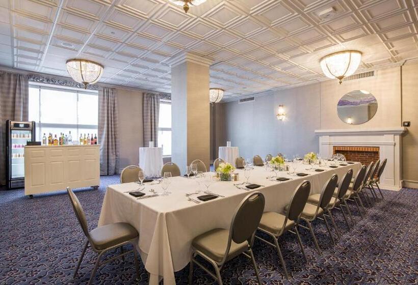 هتل The Read House