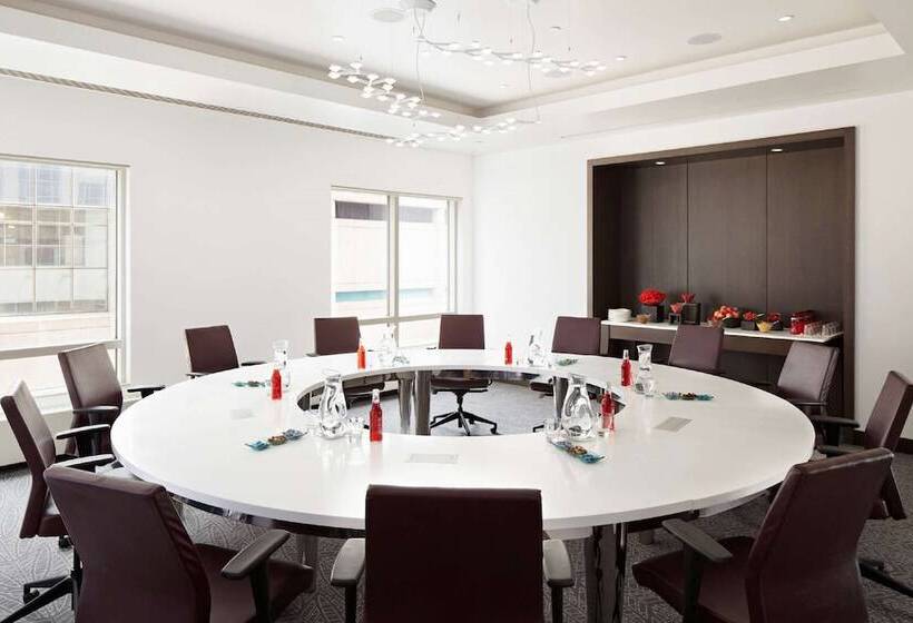 Отель The Royal Sonesta Minneapolis Downtown