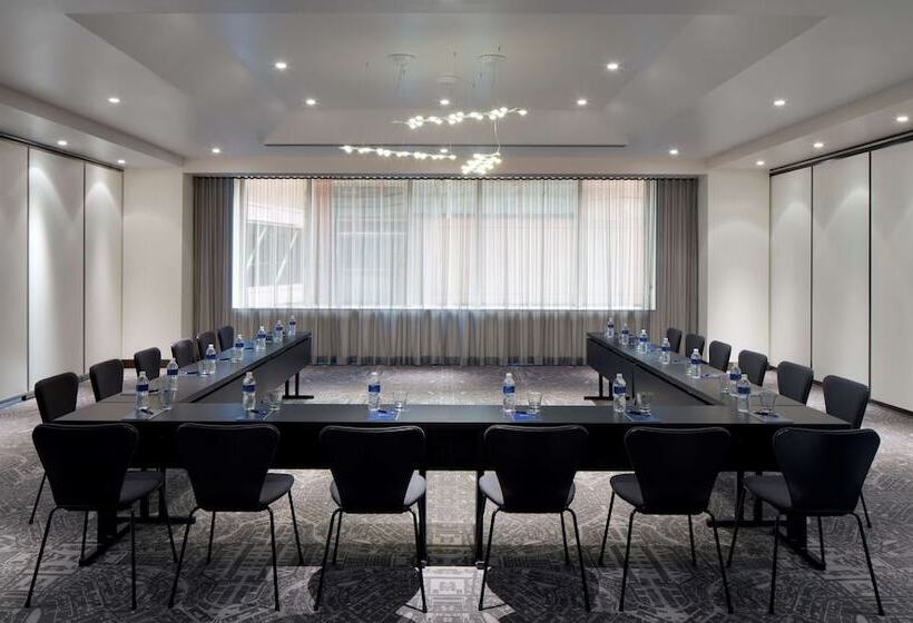 Отель The Royal Sonesta Minneapolis Downtown