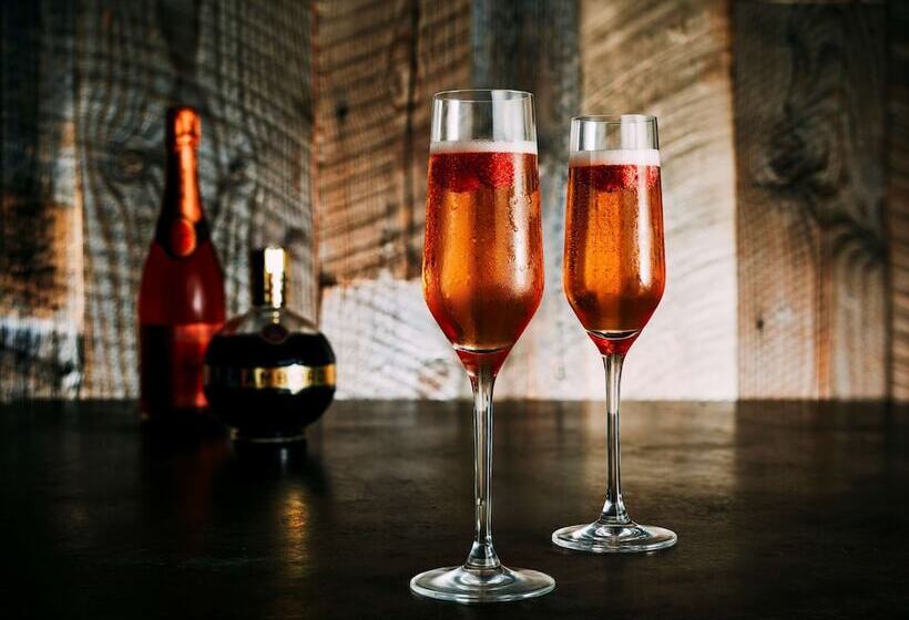 Отель The Royal Sonesta Minneapolis Downtown