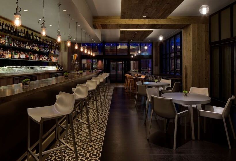 Отель The Royal Sonesta Minneapolis Downtown