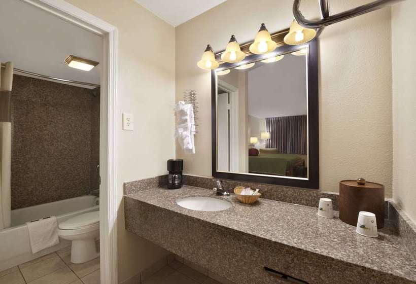 בית מלון כפרי Travelodge By Wyndham New Orleans Harvey