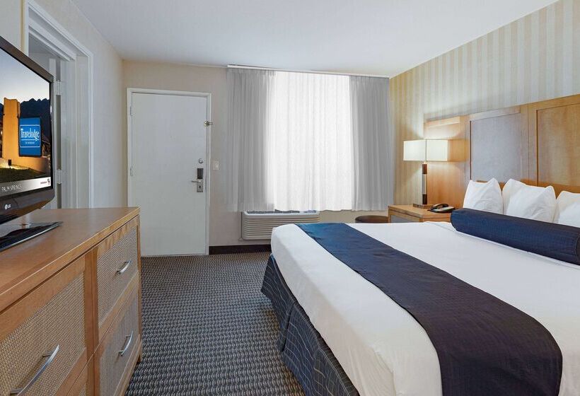 فندق Travelodge By Wyndham Palm Springs