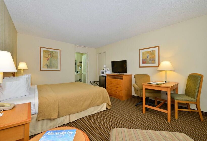 فندق Travelodge By Wyndham Palm Springs