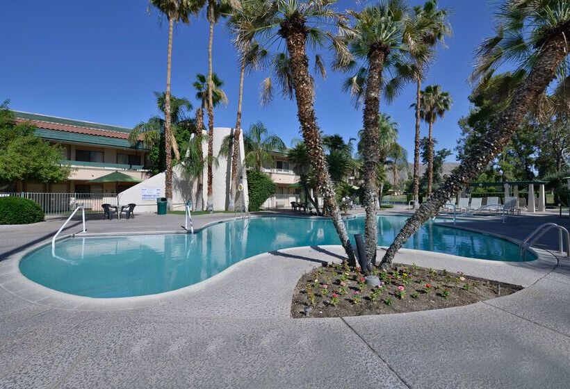 فندق Travelodge By Wyndham Palm Springs