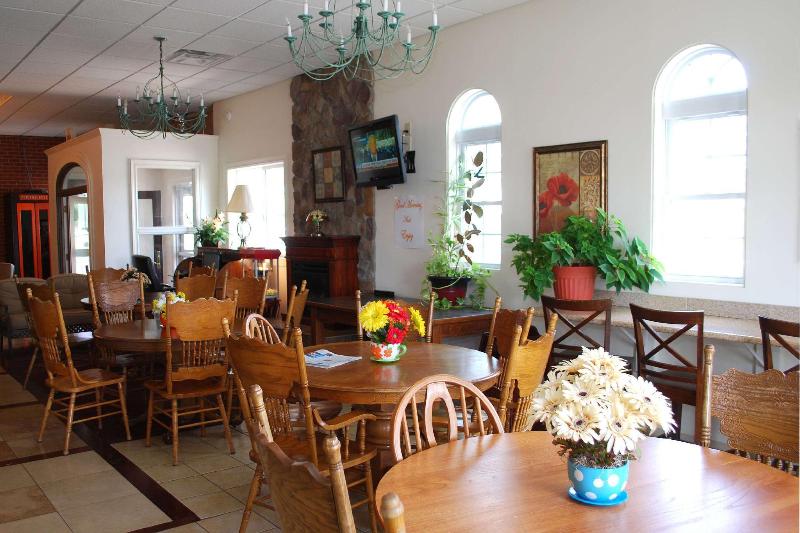 فندق Travelodge By Wyndham Watertown