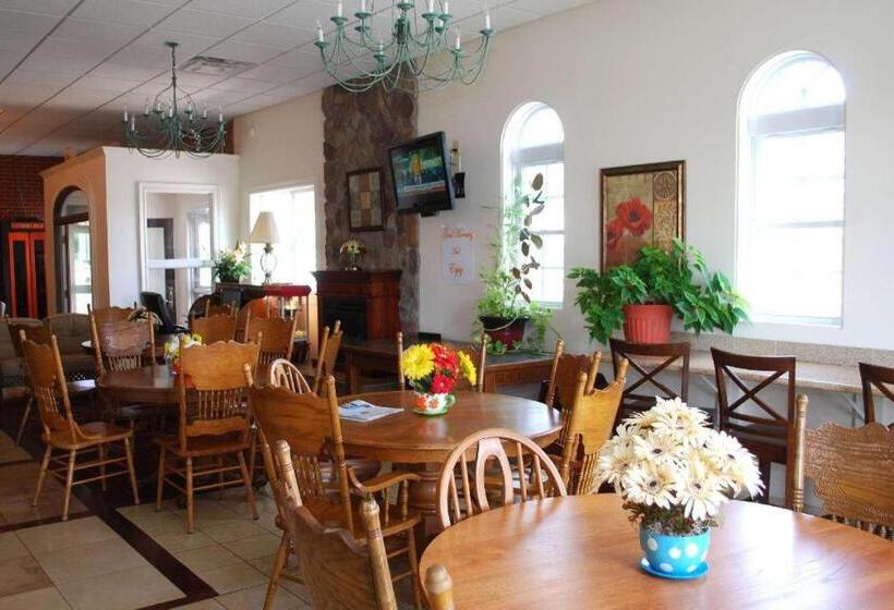 فندق Travelodge By Wyndham Watertown