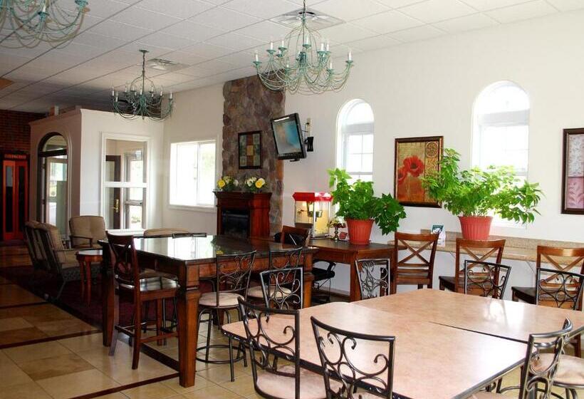 فندق Travelodge By Wyndham Watertown