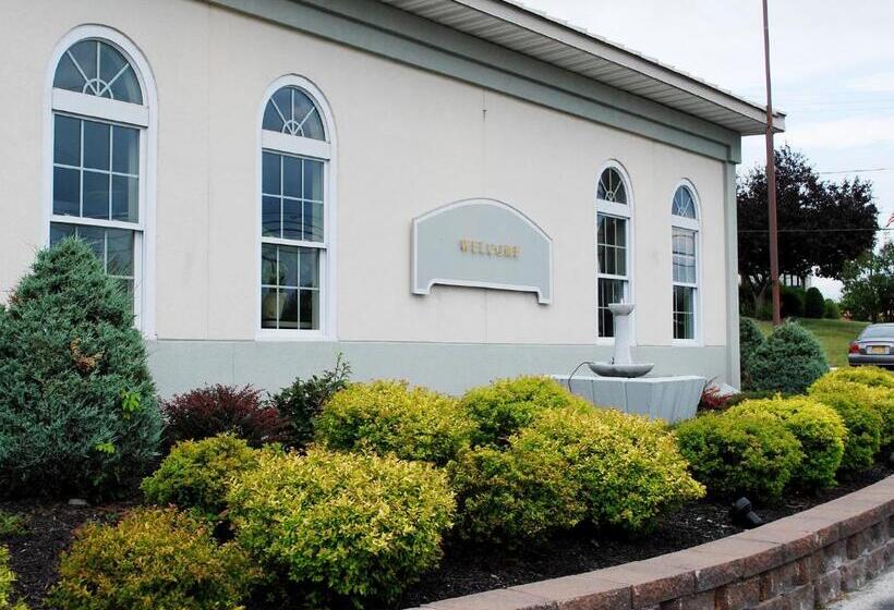 فندق Travelodge By Wyndham Watertown