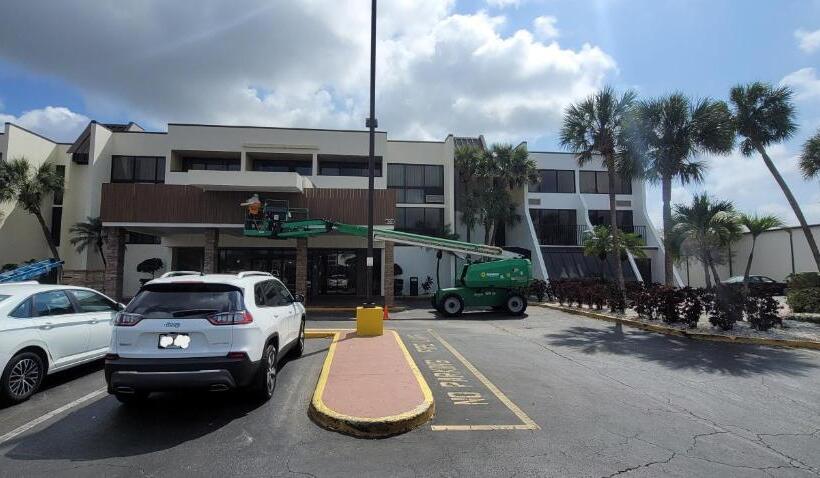 فندق Tropical Palms