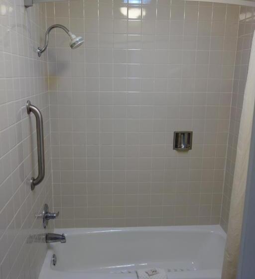 Отель Vip Inn And Suites