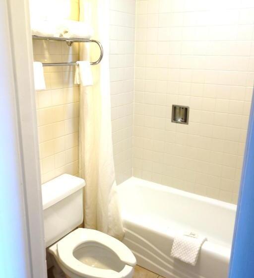 Отель Vip Inn And Suites