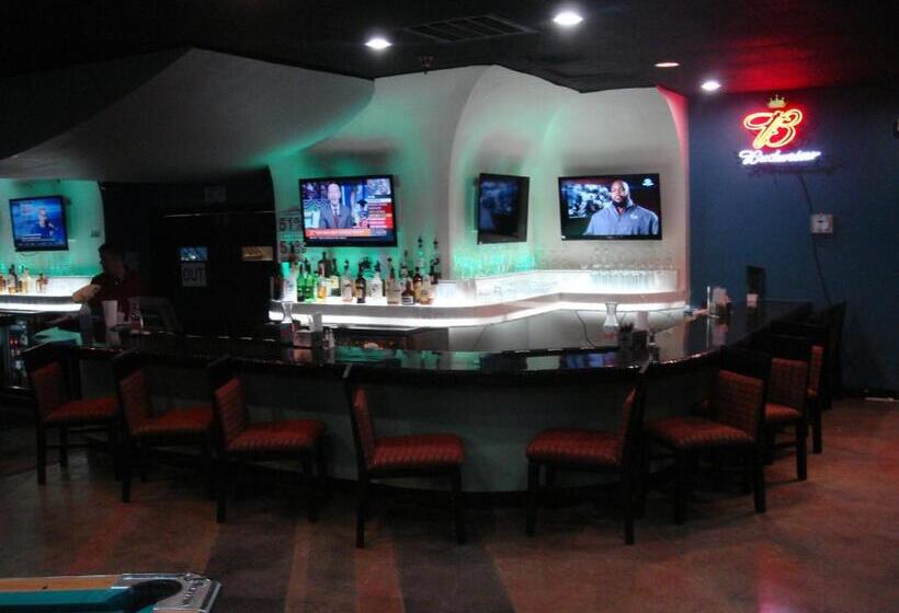 فندق Wyndham Garden Midland