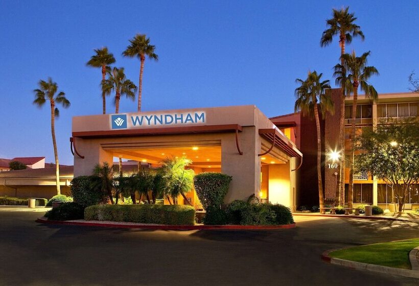 Отель Wyndham Phoenix Airport   Tempe