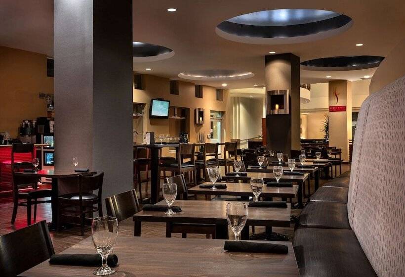 Отель Wyndham Phoenix Airport   Tempe