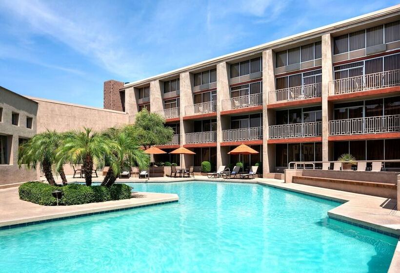 Отель Wyndham Phoenix Airport   Tempe