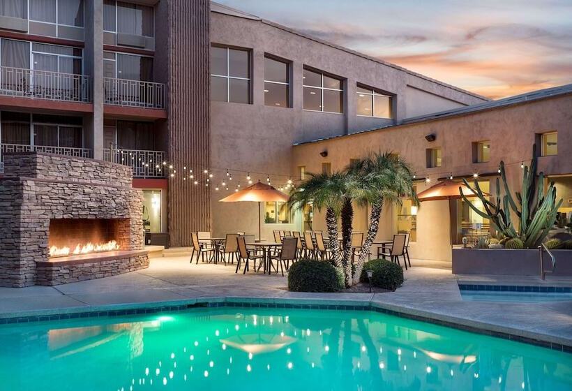 Отель Wyndham Phoenix Airport   Tempe