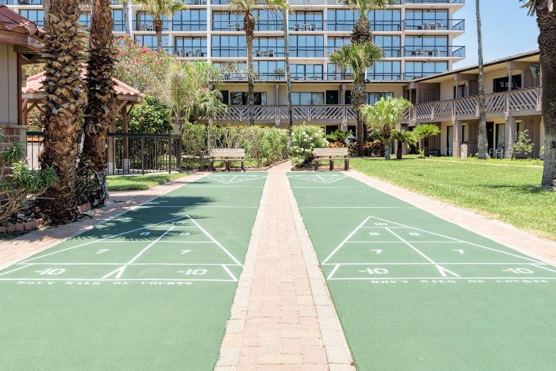 Isla Grand Beach Resort