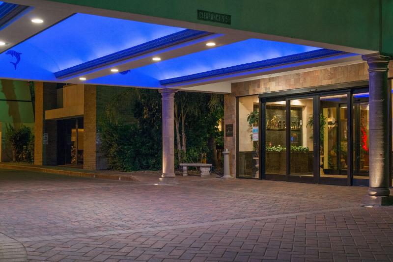 Isla Grand Beach Resort