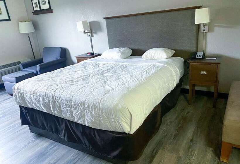 Motel 6 Rochester Airport