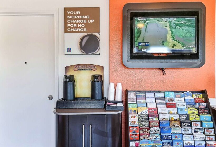 Motel 6oakland, Ca  Embarcadero