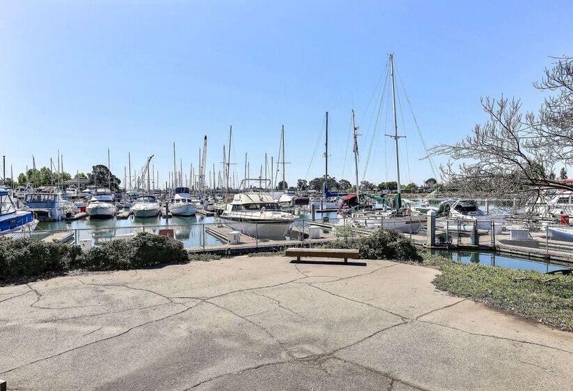 Motel 6oakland, Ca  Embarcadero