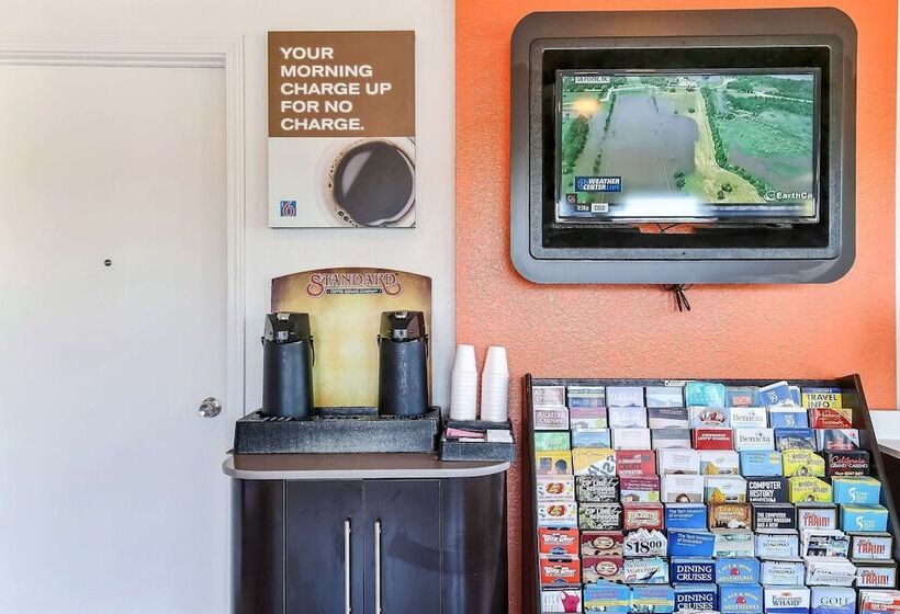 Motel 6oakland, Ca  Embarcadero