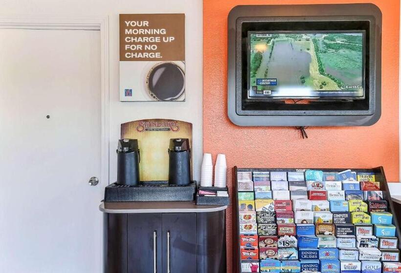 Motel 6oakland, Ca  Embarcadero