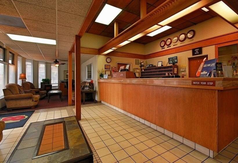 فندق على الطريق Costa Mesa Inn   Newport Beach Area