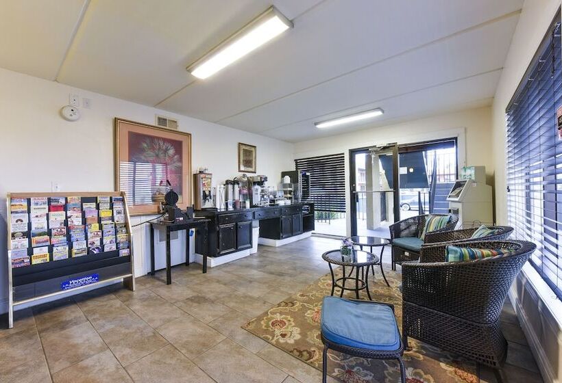 فندق على الطريق South Padre Island Lodge