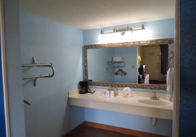 فندق على الطريق South Padre Island Lodge