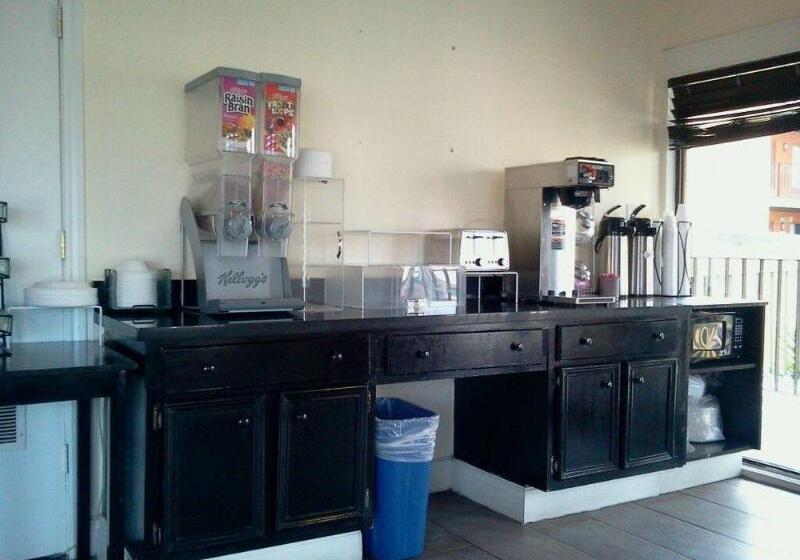 فندق على الطريق South Padre Island Lodge