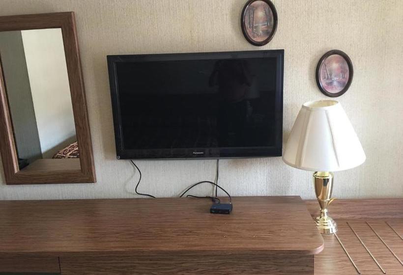 汽车旅馆  Parkway Inn