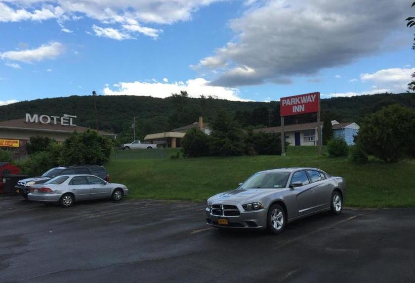 汽车旅馆  Parkway Inn