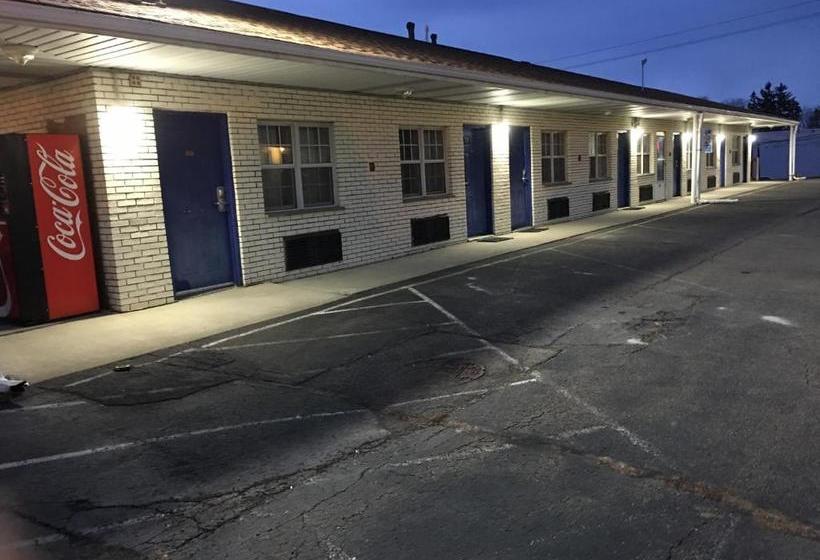 汽车旅馆  Parkway Inn