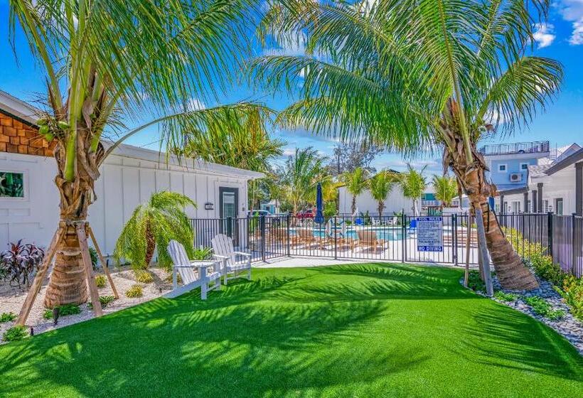 מוטל Pelican Post At Anna Maria Island Inn