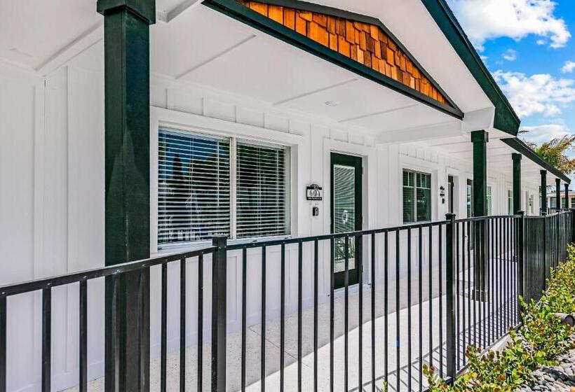 מוטל Pelican Post At Anna Maria Island Inn