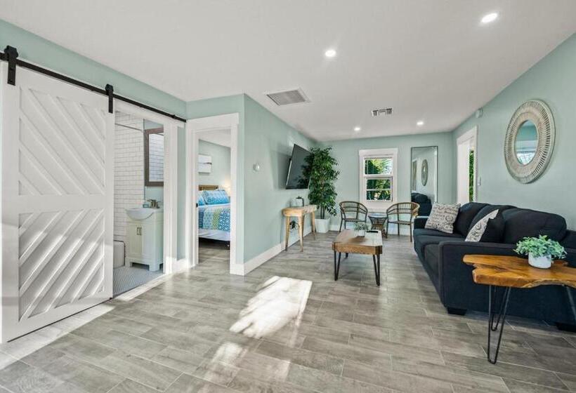 מוטל Pelican Post At Anna Maria Island Inn