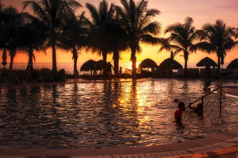 Naples Beach Hotel And Golf Club