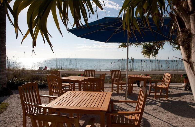 Naples Beach Hotel And Golf Club