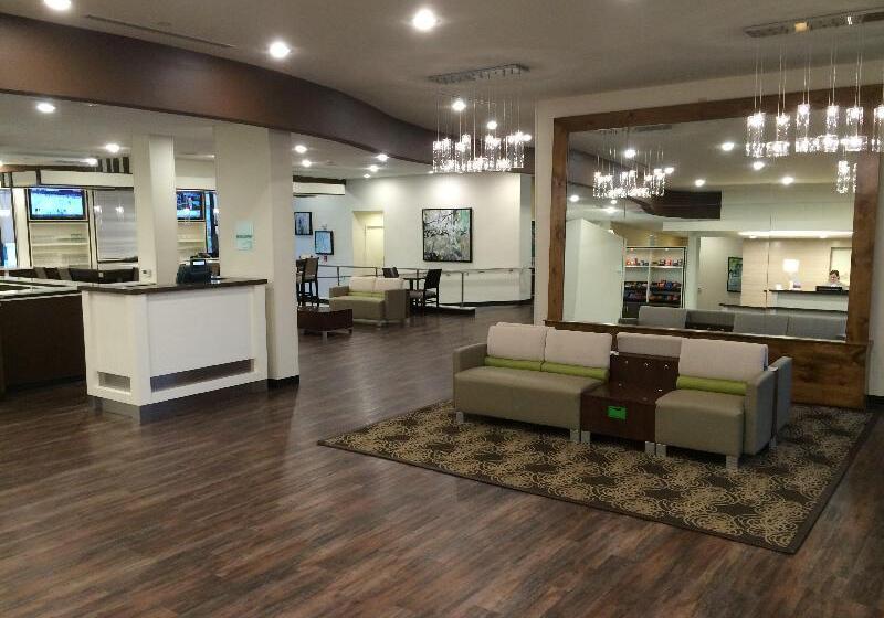 ホテル Holiday Inn Greensboro Coliseum, An Ihg