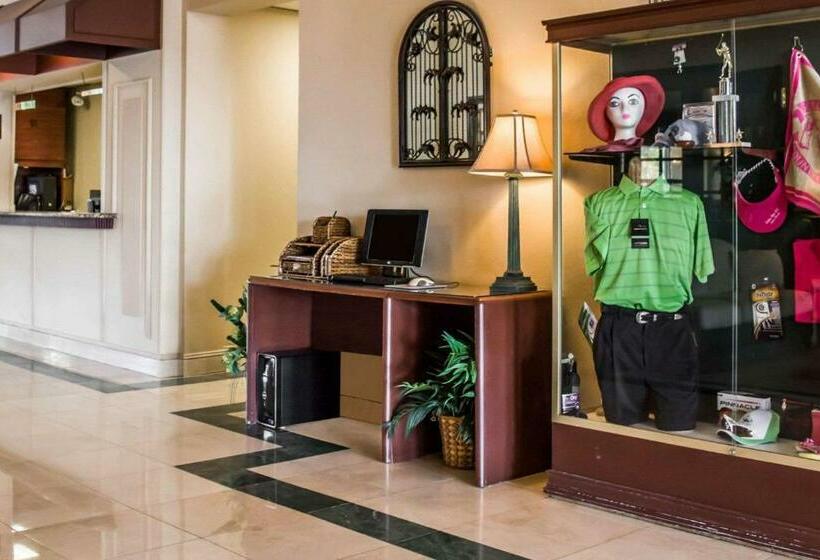 Quality Inn And Suites Golf Resort
