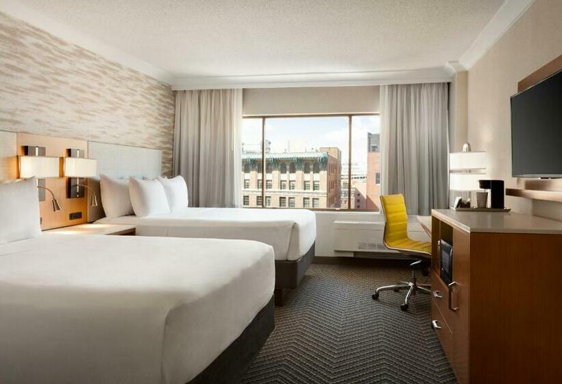 هتل Radisson  Baltimore Downtowninner Harbor