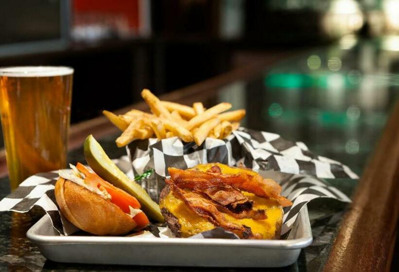 בית מלון כפרי Radisson  Baltimore Downtowninner Harbor