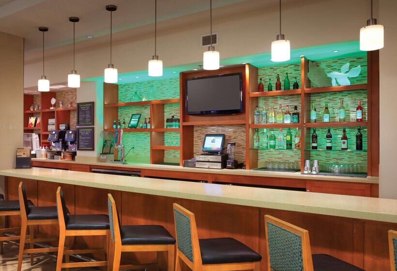 Курорт Hyatt Place Waikiki Beach