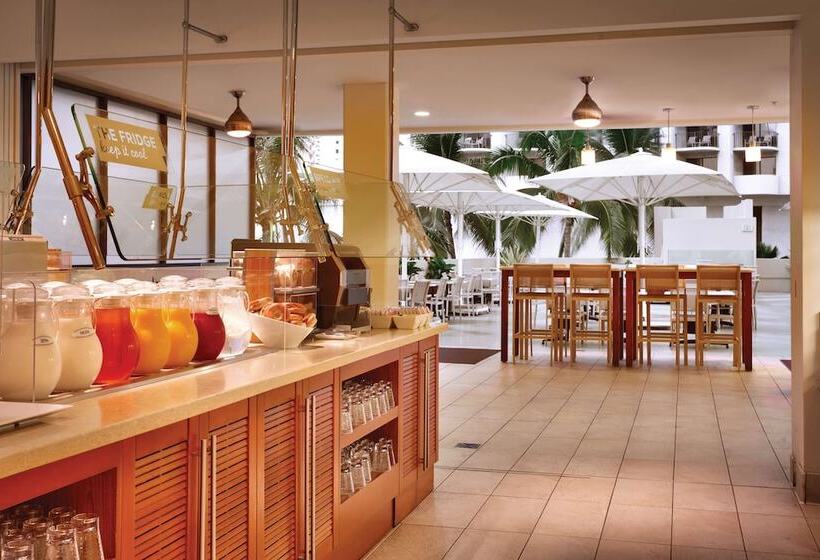 Курорт Hyatt Place Waikiki Beach