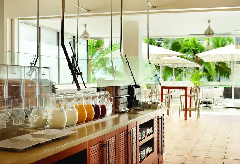 Курорт Hyatt Place Waikiki Beach