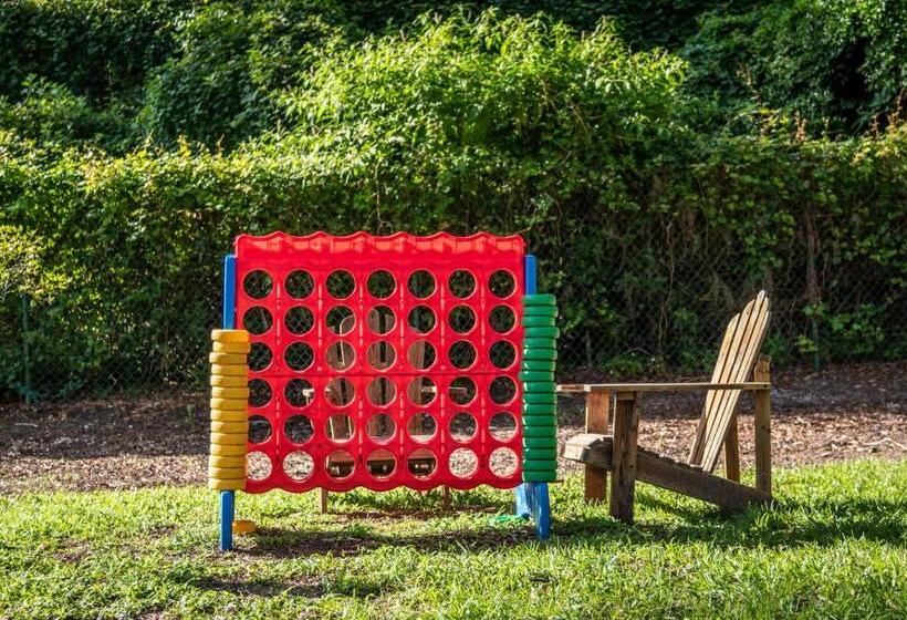 منتجع Palmera Inn And Suites