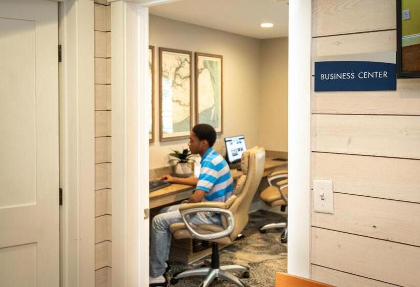 منتجع Palmera Inn And Suites